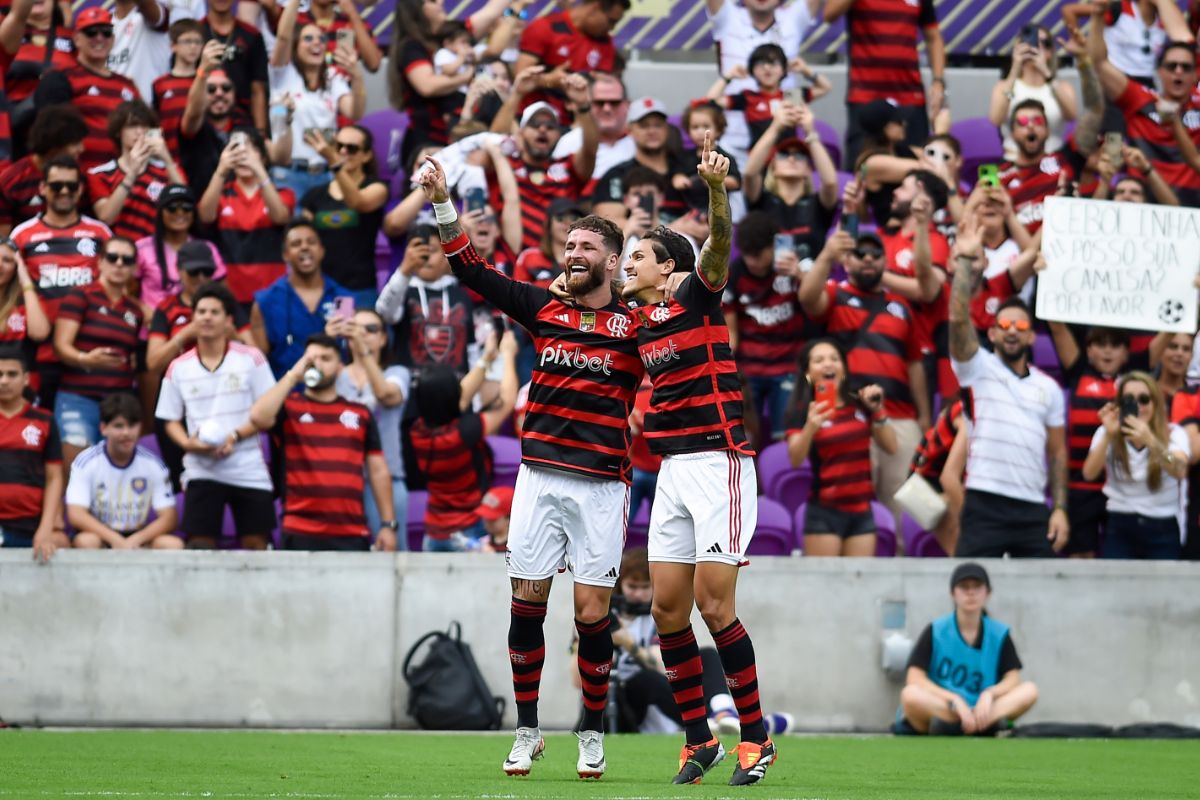 "A GENTE SOUBE ADMINISTRAR BEM O JOGO", DIZ LEO PEREIRA AO ELOGIAR ATUAÇÃO DO FLAMENGO CONTRA O ORLANDO CITY